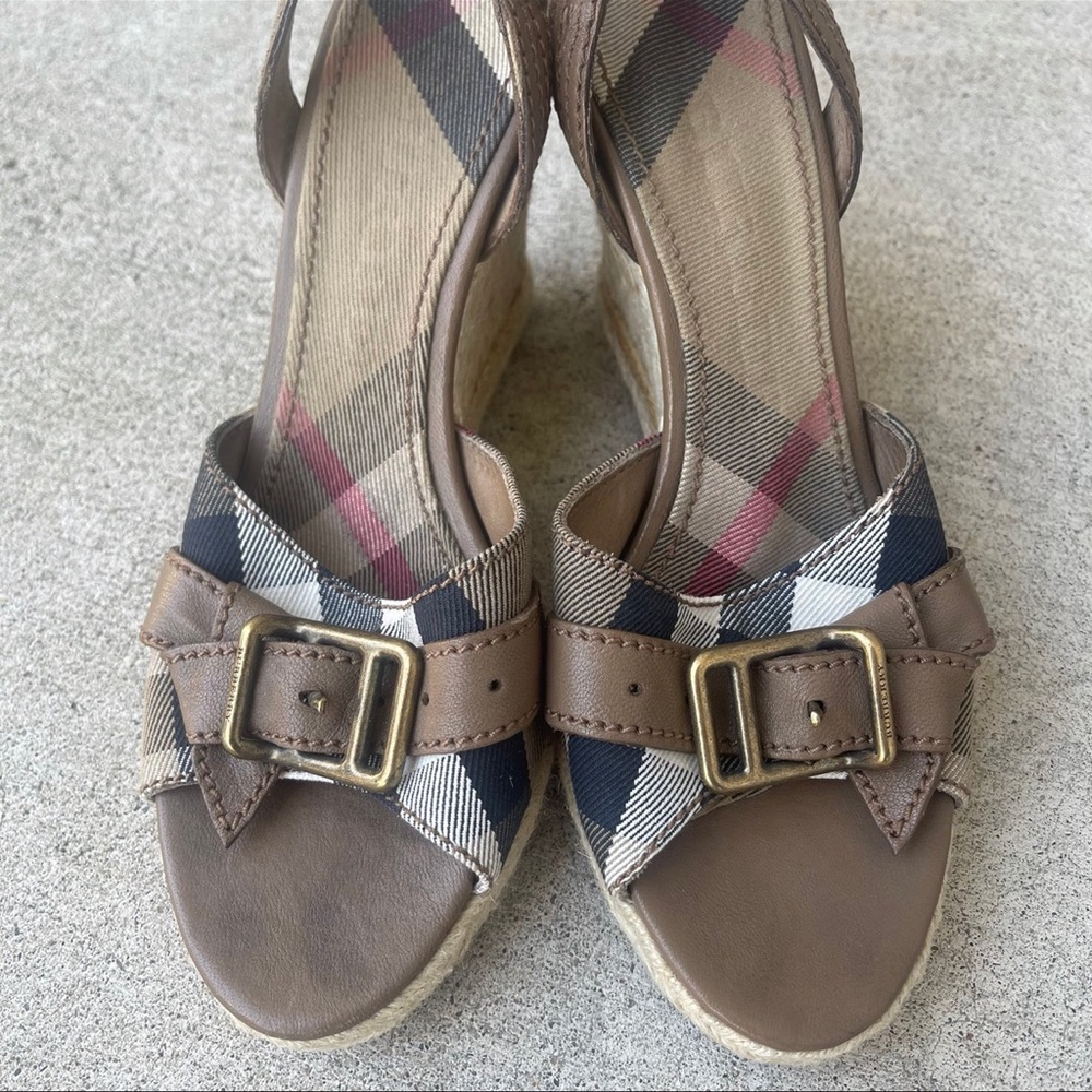 Y2K Burberry Classic Leather Wedge Summer Sandal Women’s 38.5 (8) - Picture 6 of 9